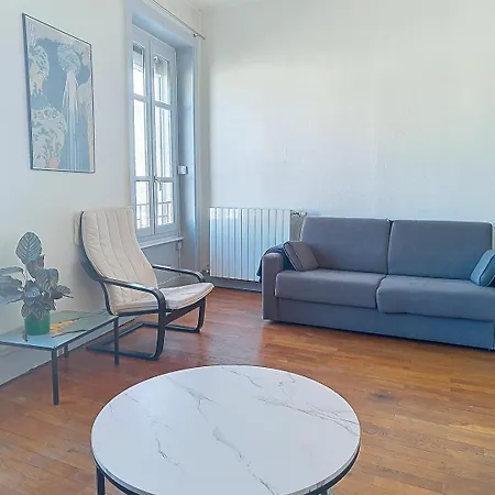 Spacieux T3 80m2 Plein Centre Presque Ile ! *